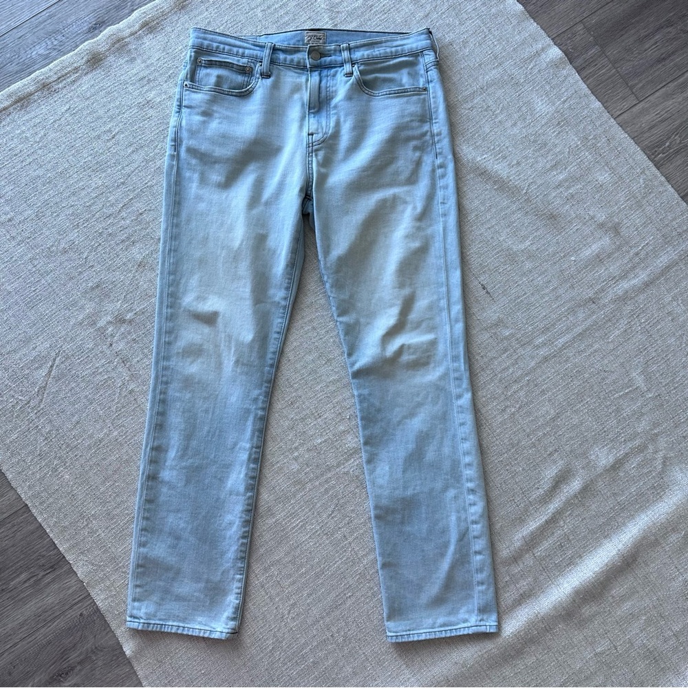 J. Crew Men's Jeans trade mark style 770 light blue